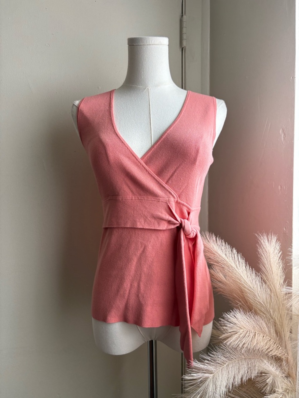 LOFT pink ribbed sleeveless top